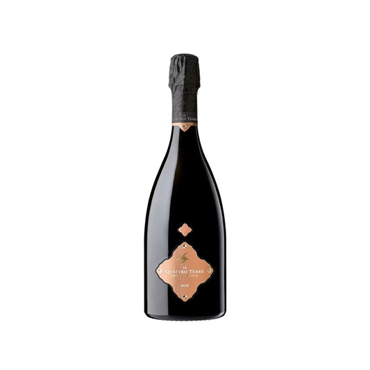 Bottiglia di Franciacorta Brut Rosè da uve di Pinot Nero e Chardonnay dell'azienda Le Quattro Terre